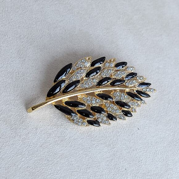 Vintage Leaf Branch Brooch Black Gold Clear Rhinestone Crystals Statement Pin - Picture 2 of 5